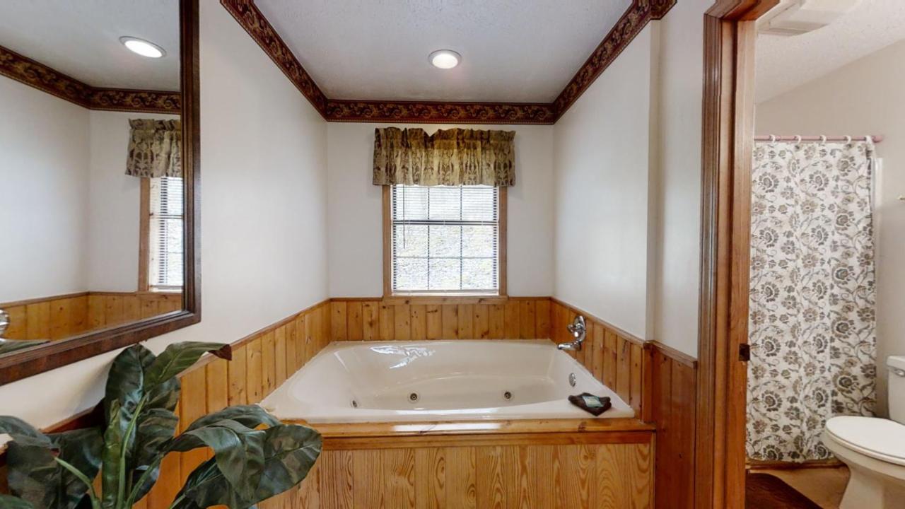 Little Mountain Hideaway Cabin Pigeon Forge Esterno foto